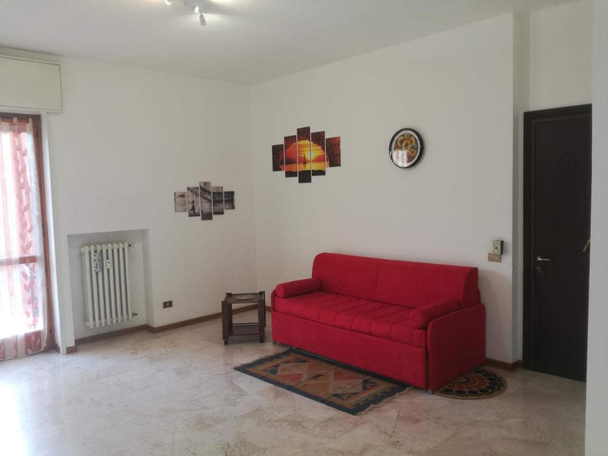 La Sistemazione Brillantino Silver Apartment Rozzano Luaran gambar